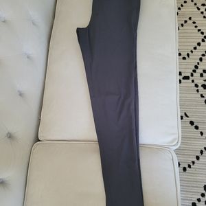 Lululemon men's black slim fit pantsSize 28 inch Waist and 32 inch Inseam